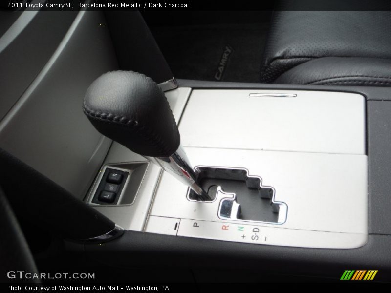 Barcelona Red Metallic / Dark Charcoal 2011 Toyota Camry SE