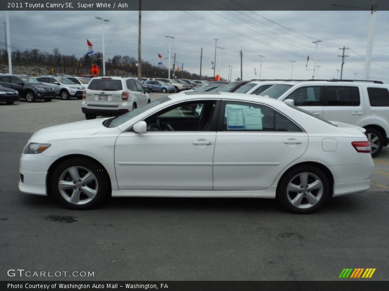 Super White / Ash 2011 Toyota Camry SE