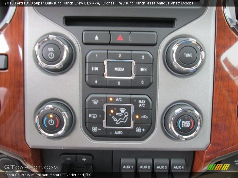 Controls of 2015 F350 Super Duty King Ranch Crew Cab 4x4