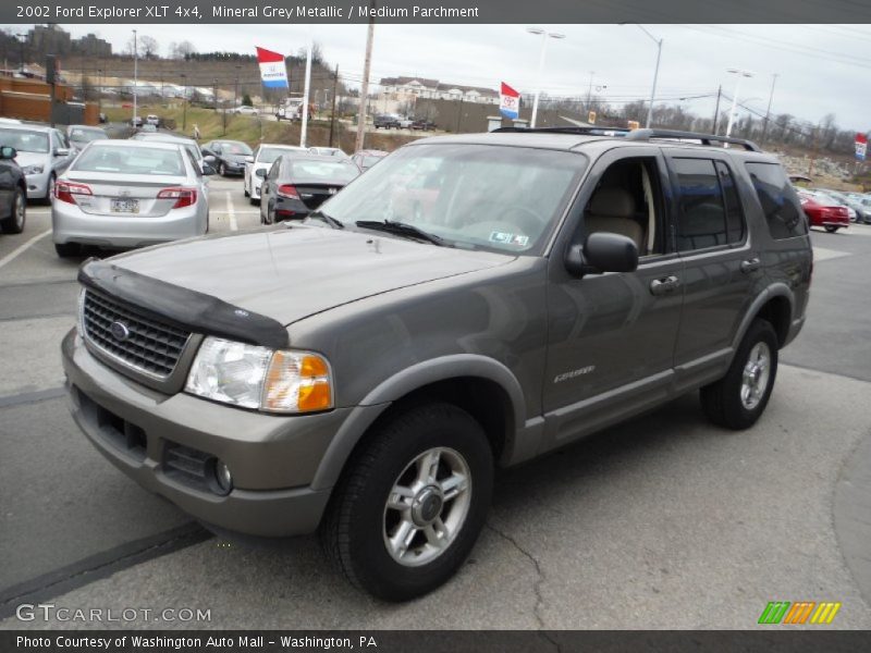 Front 3/4 View of 2002 Explorer XLT 4x4