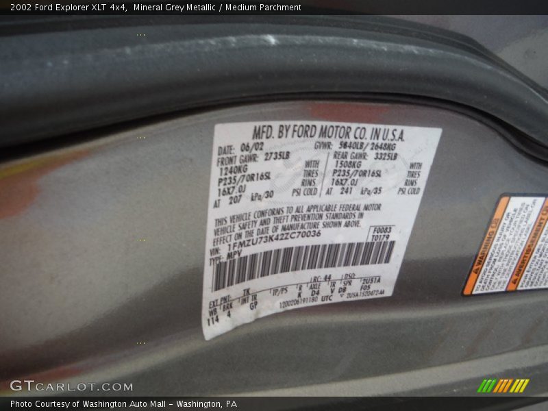 Mineral Grey Metallic / Medium Parchment 2002 Ford Explorer XLT 4x4