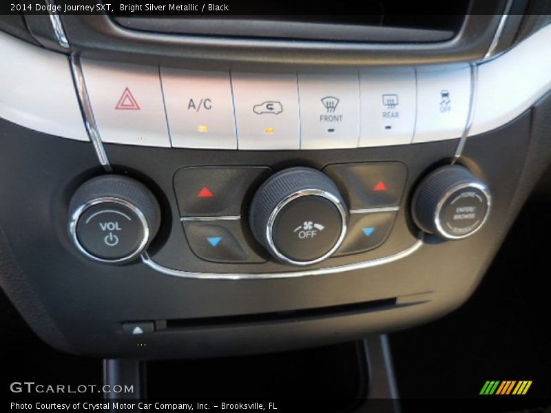Bright Silver Metallic / Black 2014 Dodge Journey SXT