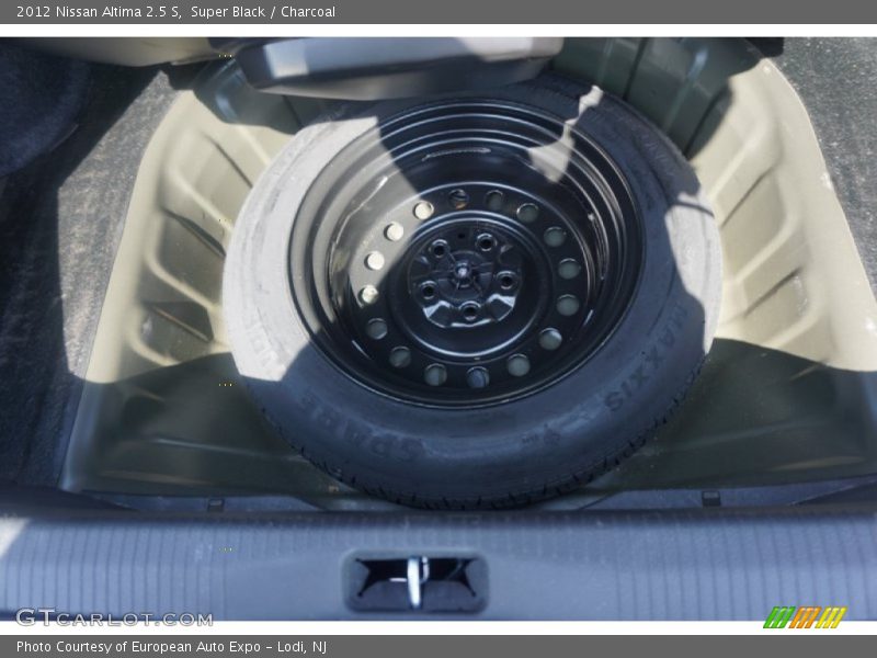 Super Black / Charcoal 2012 Nissan Altima 2.5 S