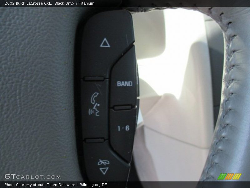 Black Onyx / Titanium 2009 Buick LaCrosse CXL