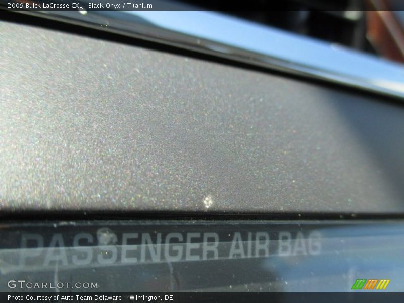 Black Onyx / Titanium 2009 Buick LaCrosse CXL