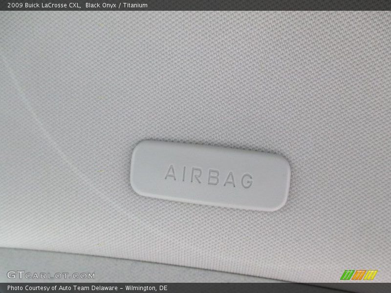 Black Onyx / Titanium 2009 Buick LaCrosse CXL