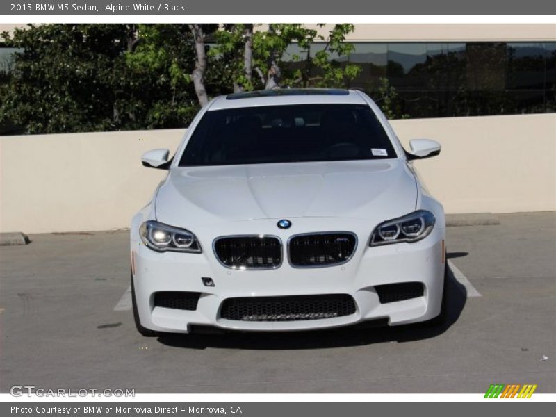 Alpine White / Black 2015 BMW M5 Sedan