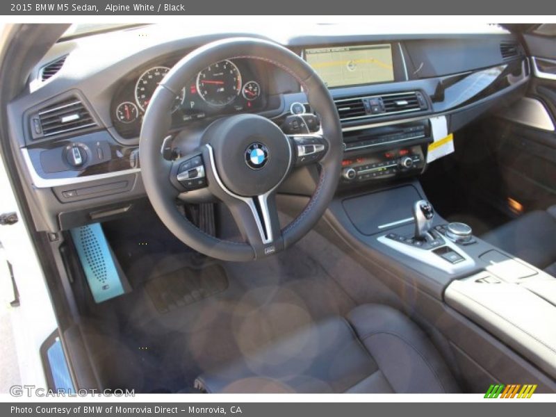 Alpine White / Black 2015 BMW M5 Sedan