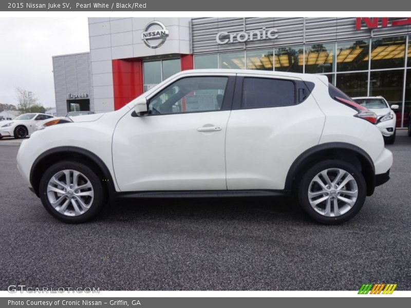 Pearl White / Black/Red 2015 Nissan Juke SV