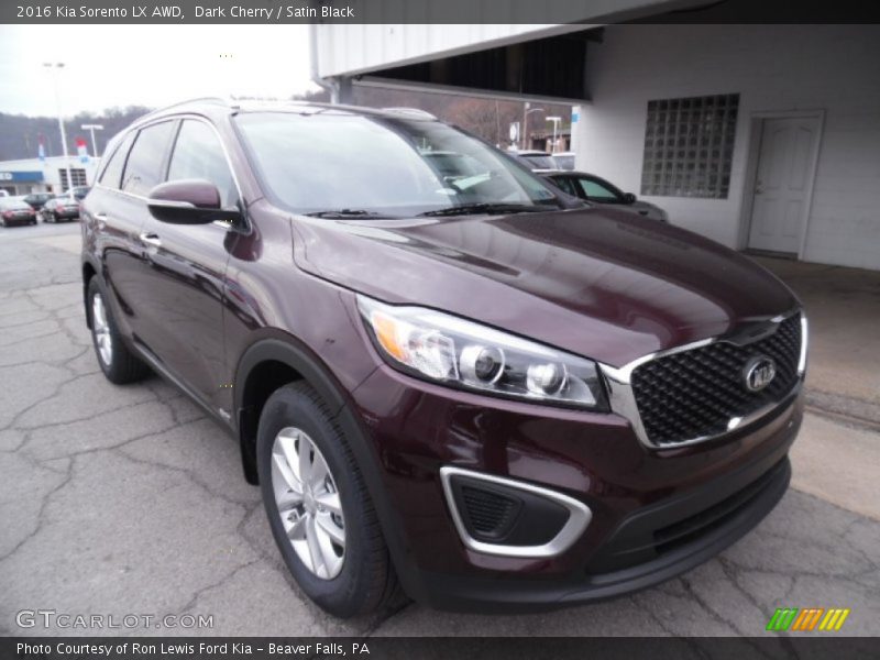 Front 3/4 View of 2016 Sorento LX AWD
