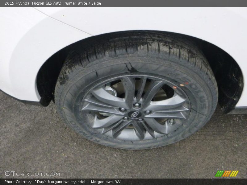 Winter White / Beige 2015 Hyundai Tucson GLS AWD