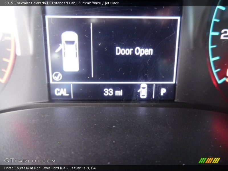 Summit White / Jet Black 2015 Chevrolet Colorado LT Extended Cab