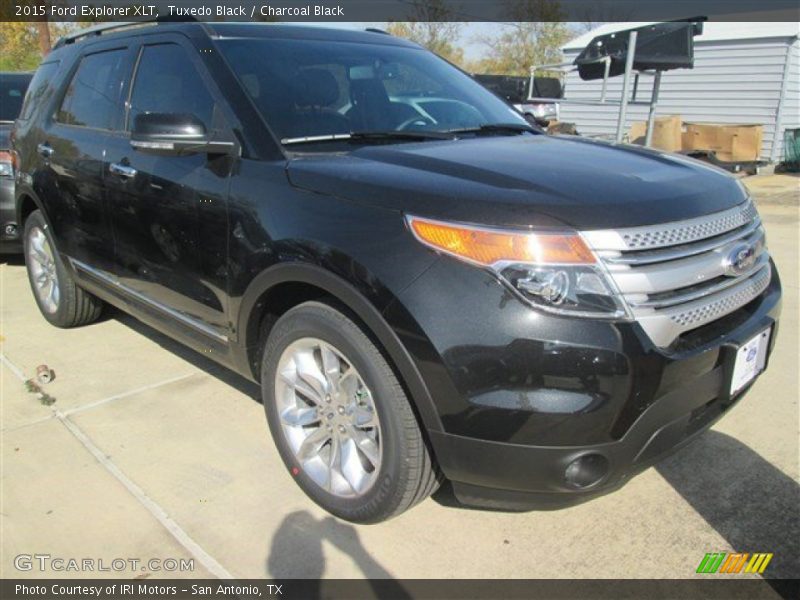 Tuxedo Black / Charcoal Black 2015 Ford Explorer XLT