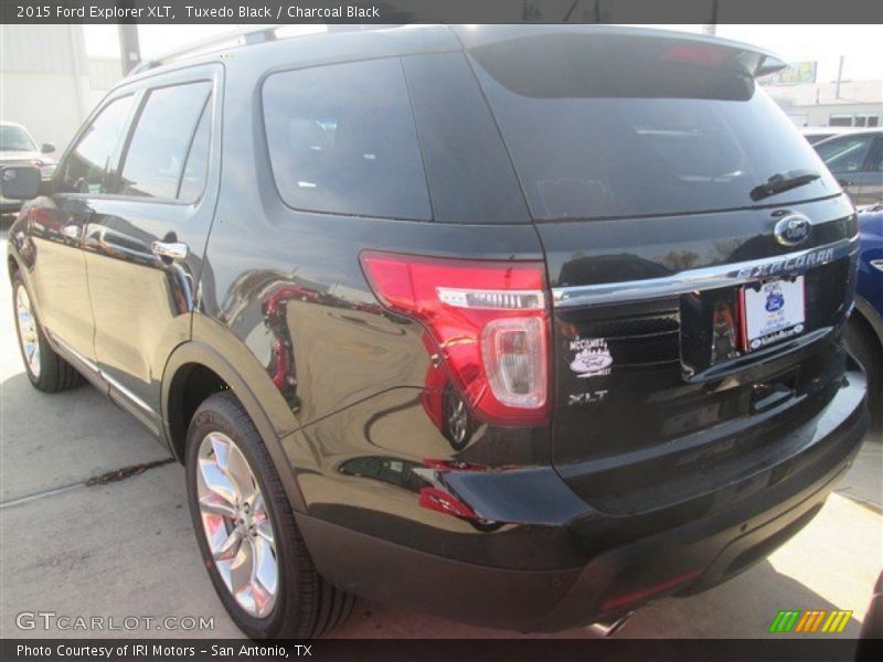 Tuxedo Black / Charcoal Black 2015 Ford Explorer XLT