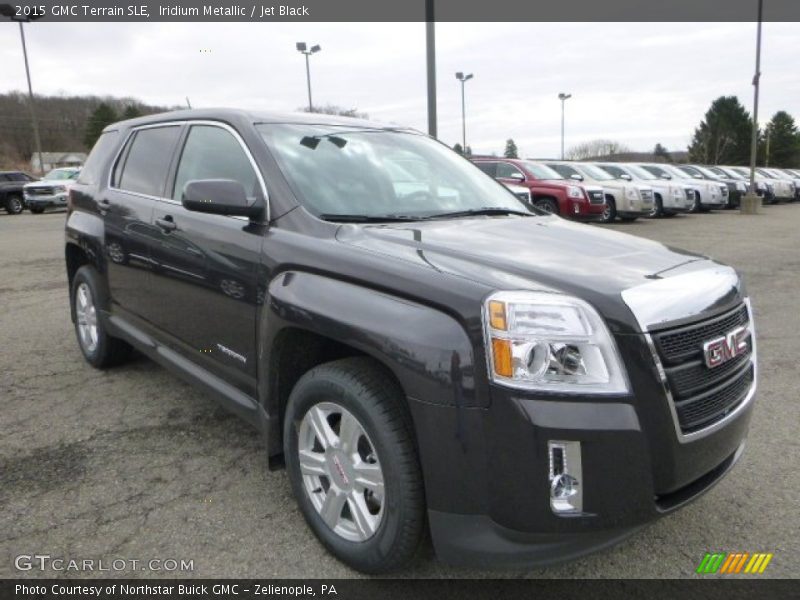 Front 3/4 View of 2015 Terrain SLE