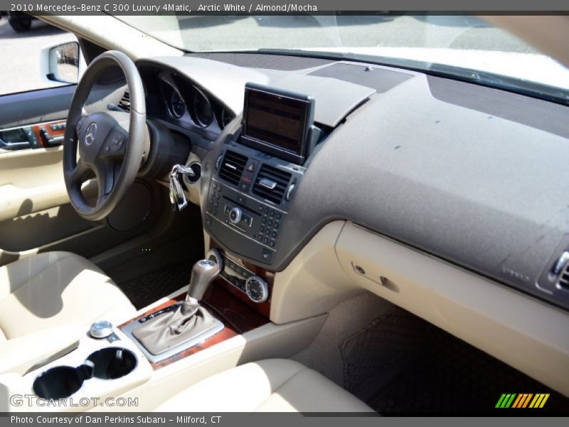 Arctic White / Almond/Mocha 2010 Mercedes-Benz C 300 Luxury 4Matic