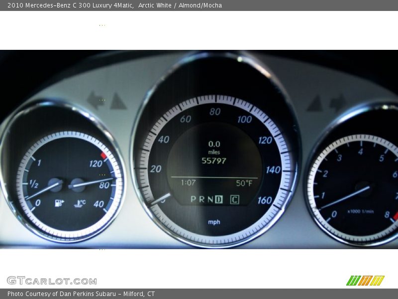Arctic White / Almond/Mocha 2010 Mercedes-Benz C 300 Luxury 4Matic