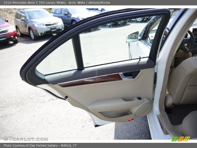 Arctic White / Almond/Mocha 2010 Mercedes-Benz C 300 Luxury 4Matic