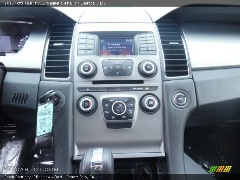 Magnetic Metallic / Charcoal Black 2015 Ford Taurus SEL