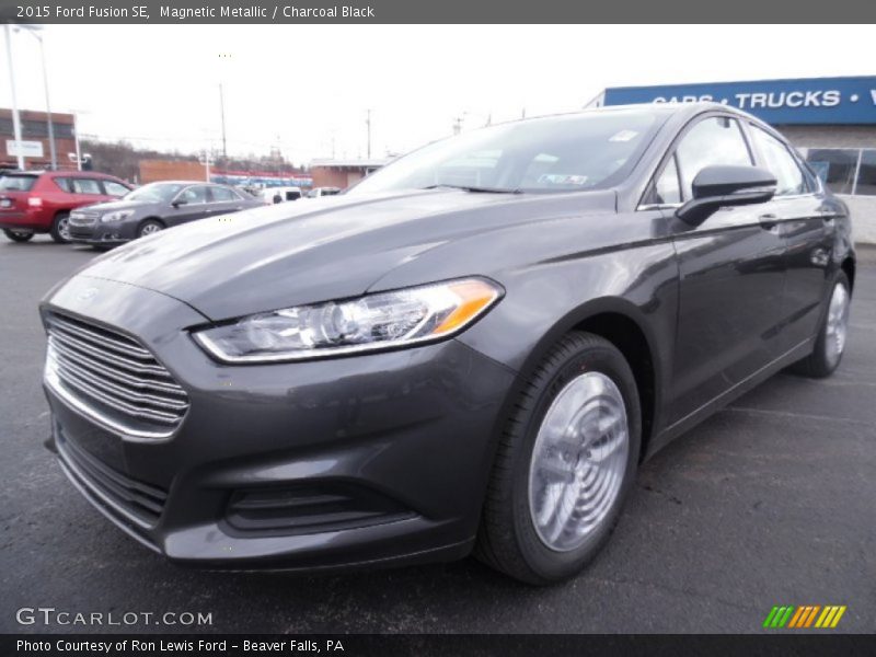 Magnetic Metallic / Charcoal Black 2015 Ford Fusion SE