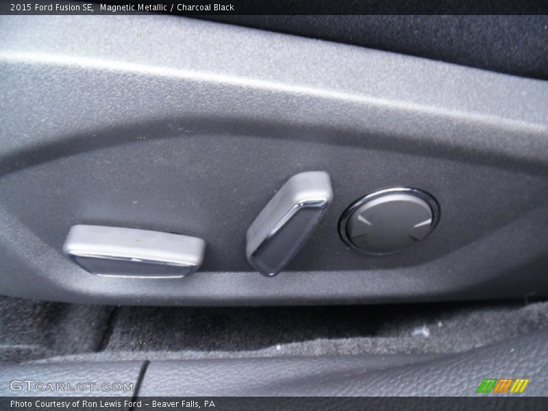 Magnetic Metallic / Charcoal Black 2015 Ford Fusion SE