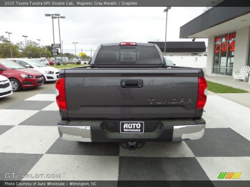 Magnetic Gray Metallic / Graphite 2015 Toyota Tundra SR5 Double Cab