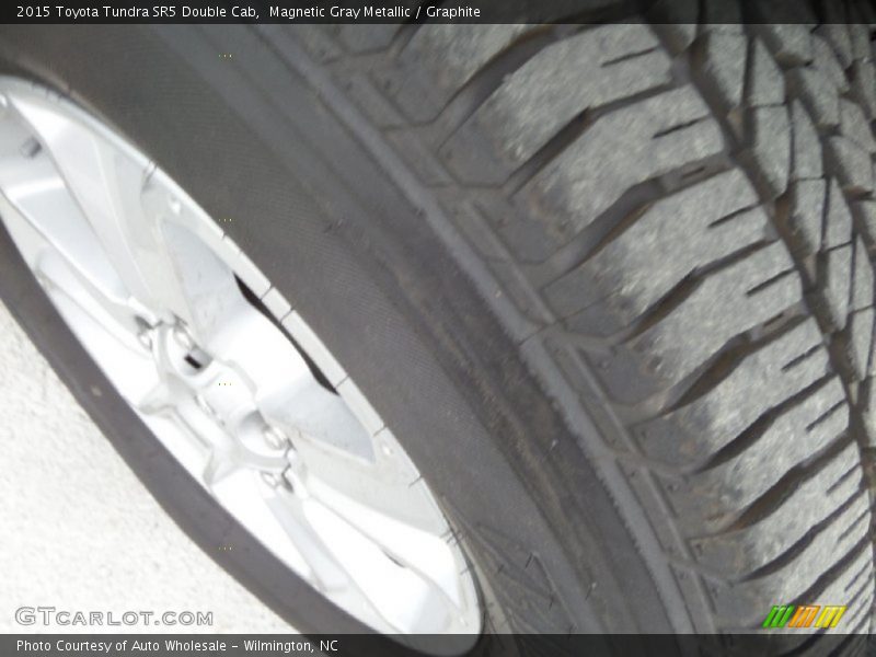 Magnetic Gray Metallic / Graphite 2015 Toyota Tundra SR5 Double Cab