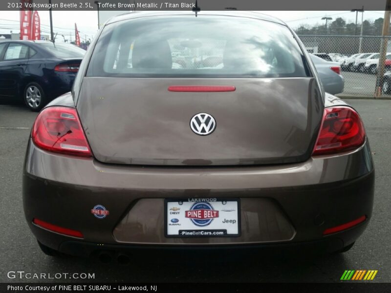 Toffee Brown Metallic / Titan Black 2012 Volkswagen Beetle 2.5L
