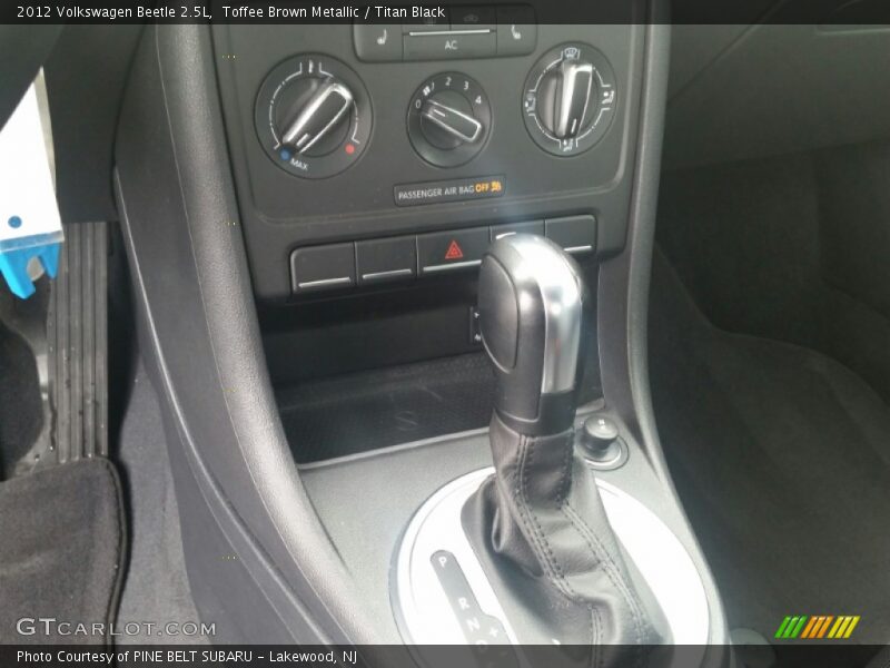 Toffee Brown Metallic / Titan Black 2012 Volkswagen Beetle 2.5L