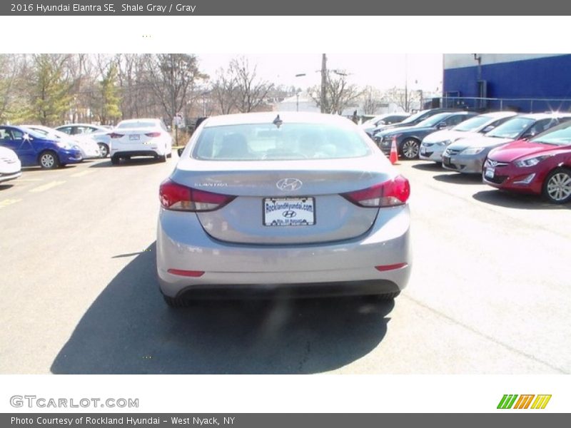 Shale Gray / Gray 2016 Hyundai Elantra SE