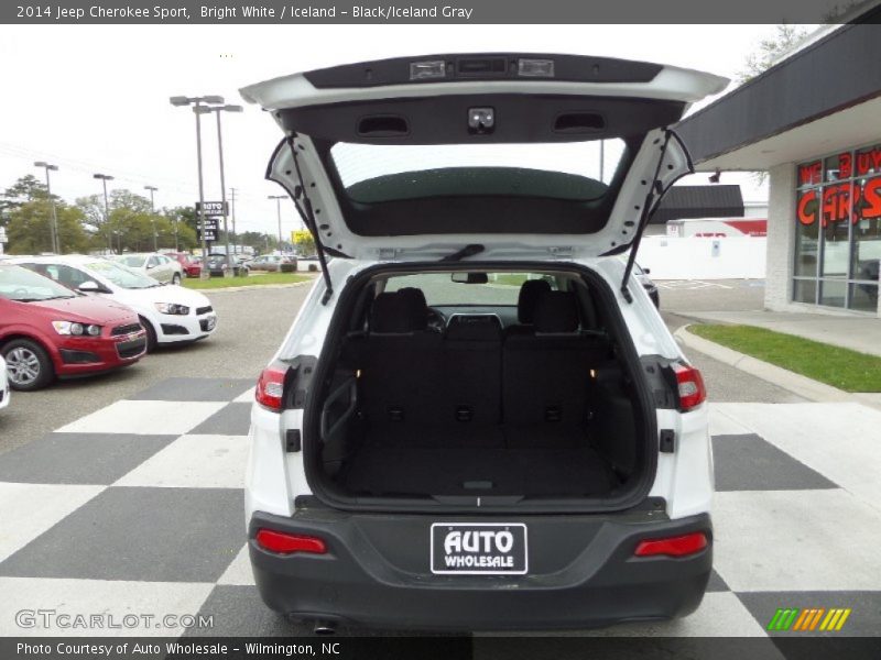 Bright White / Iceland - Black/Iceland Gray 2014 Jeep Cherokee Sport