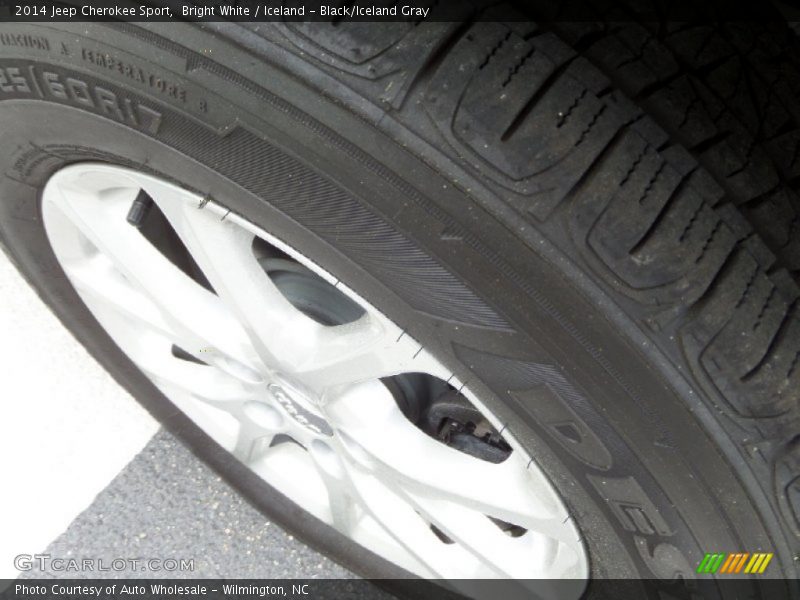 Bright White / Iceland - Black/Iceland Gray 2014 Jeep Cherokee Sport