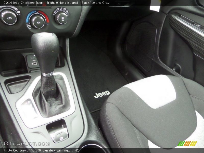 Bright White / Iceland - Black/Iceland Gray 2014 Jeep Cherokee Sport
