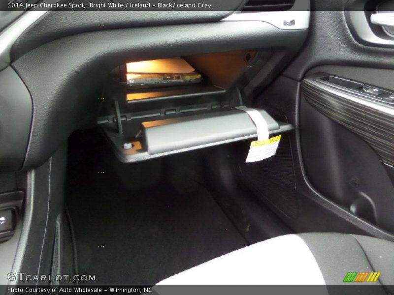 Bright White / Iceland - Black/Iceland Gray 2014 Jeep Cherokee Sport