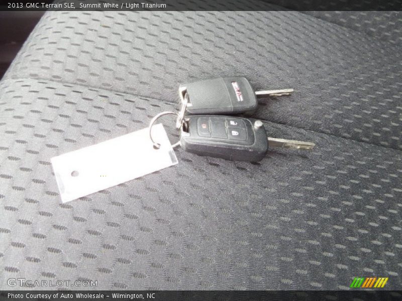 Summit White / Light Titanium 2013 GMC Terrain SLE