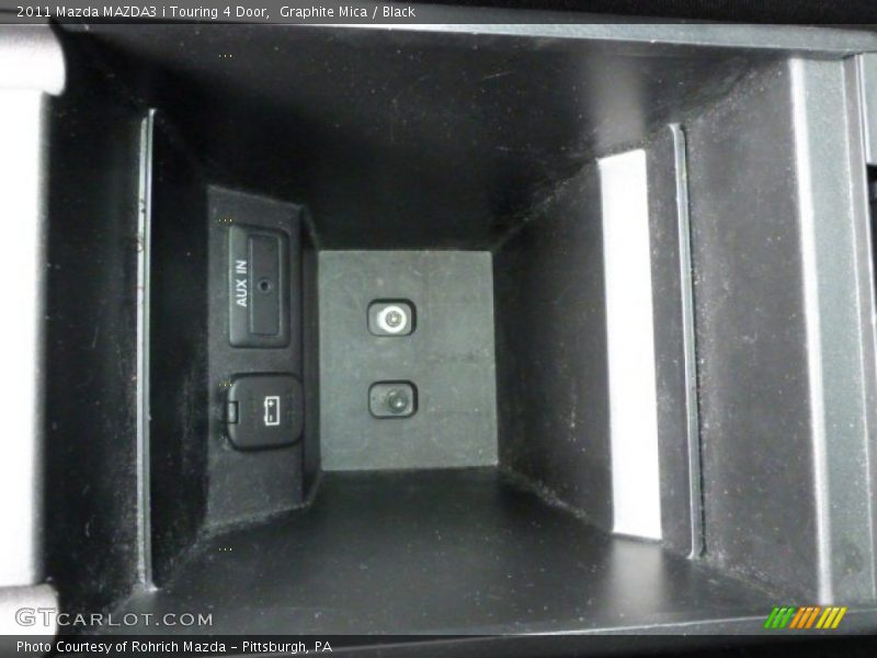 Graphite Mica / Black 2011 Mazda MAZDA3 i Touring 4 Door