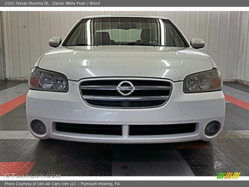 Glacier White Pearl / Blond 2002 Nissan Maxima SE