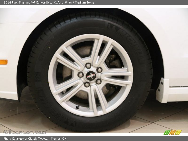 Oxford White / Medium Stone 2014 Ford Mustang V6 Convertible