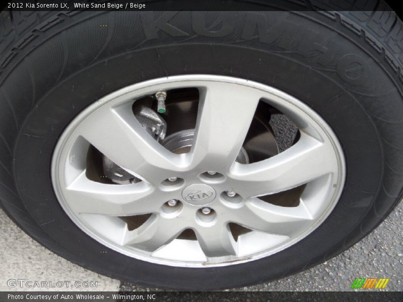 White Sand Beige / Beige 2012 Kia Sorento LX