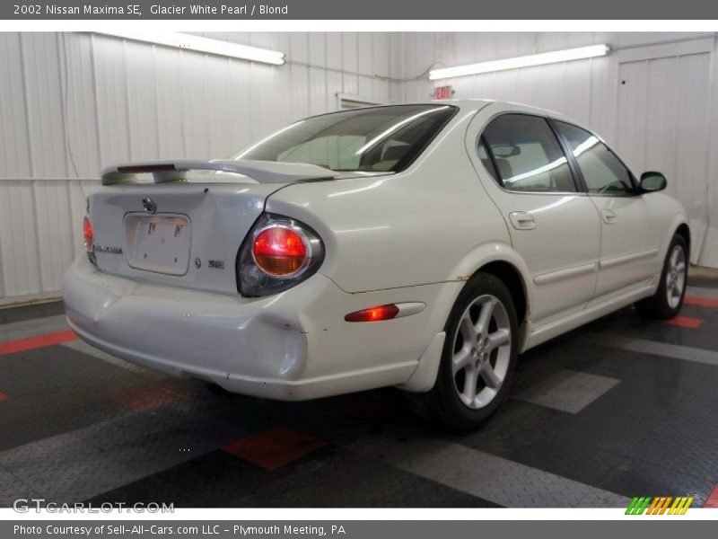 Glacier White Pearl / Blond 2002 Nissan Maxima SE