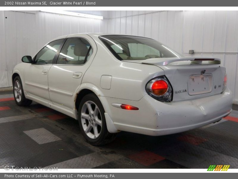 Glacier White Pearl / Blond 2002 Nissan Maxima SE