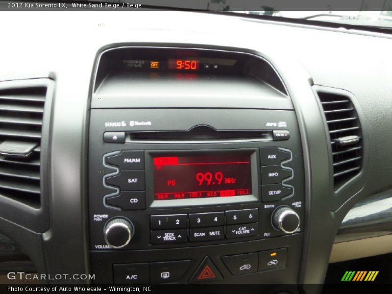 White Sand Beige / Beige 2012 Kia Sorento LX