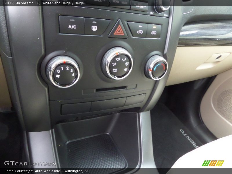 White Sand Beige / Beige 2012 Kia Sorento LX