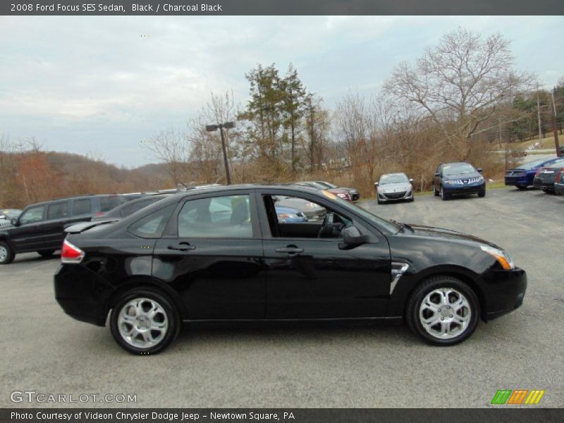 Black / Charcoal Black 2008 Ford Focus SES Sedan
