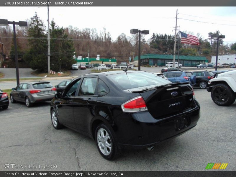 Black / Charcoal Black 2008 Ford Focus SES Sedan