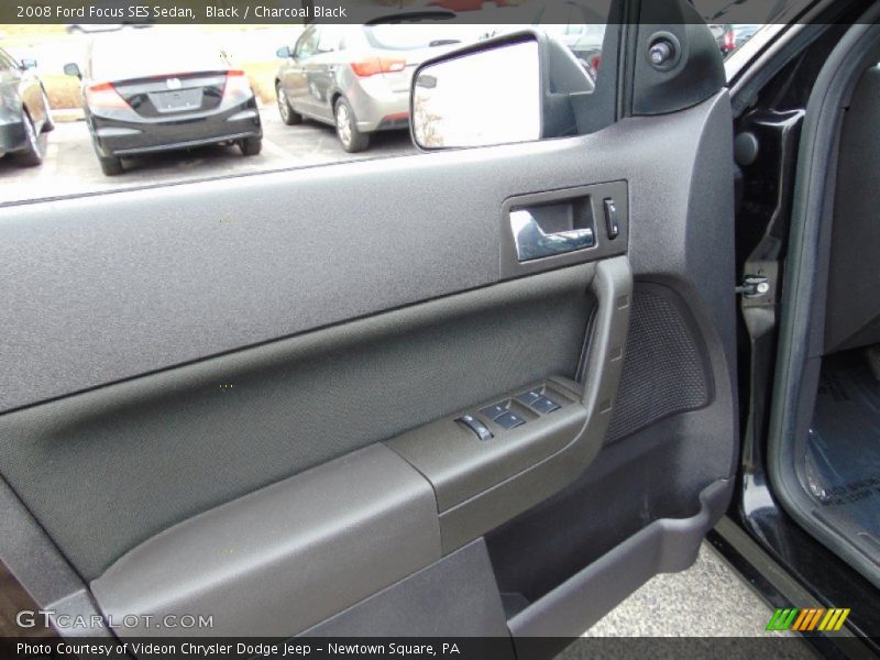 Black / Charcoal Black 2008 Ford Focus SES Sedan