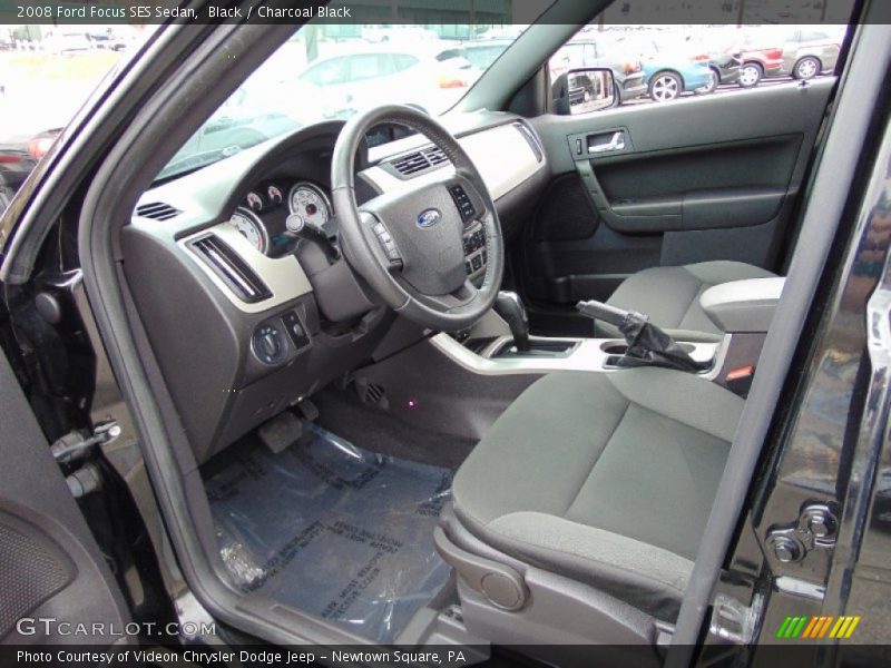 Black / Charcoal Black 2008 Ford Focus SES Sedan