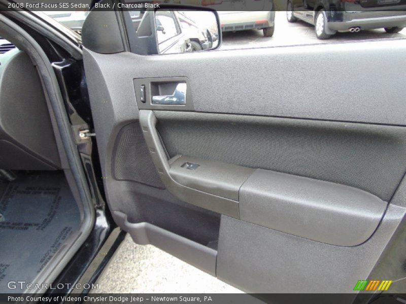 Black / Charcoal Black 2008 Ford Focus SES Sedan
