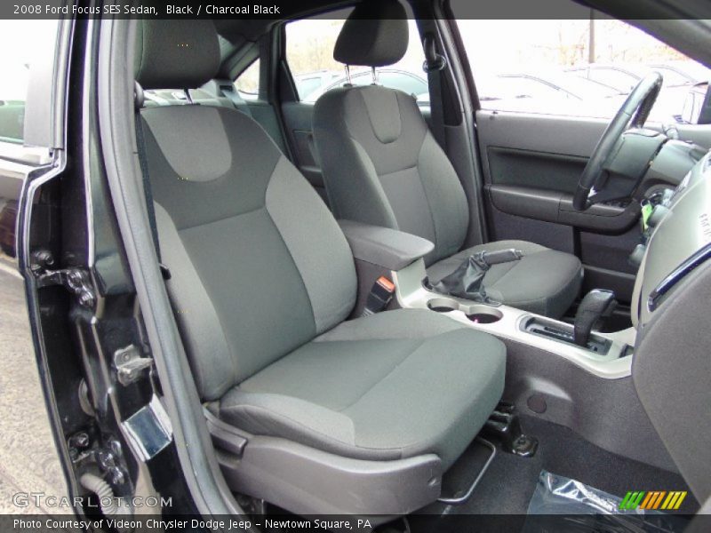 Black / Charcoal Black 2008 Ford Focus SES Sedan
