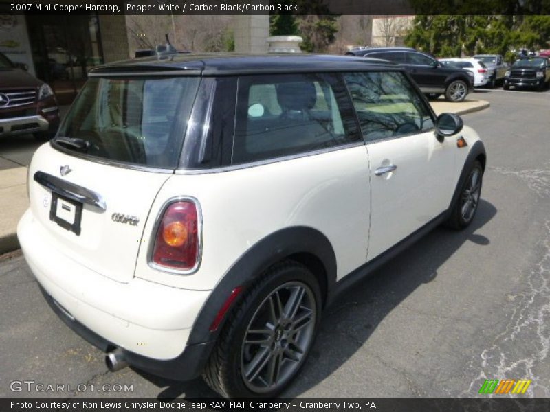 Pepper White / Carbon Black/Carbon Black 2007 Mini Cooper Hardtop